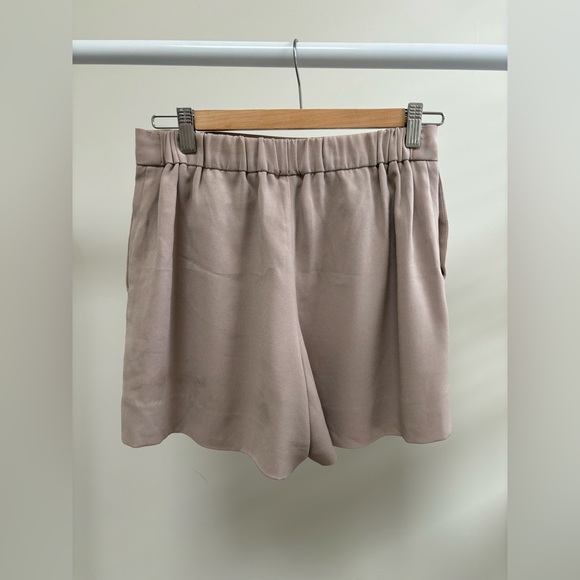 Aritzia Babaton High Waisted Shorts - Picture 2 of 7